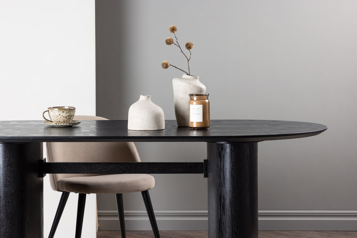 Isolde matbord, svart