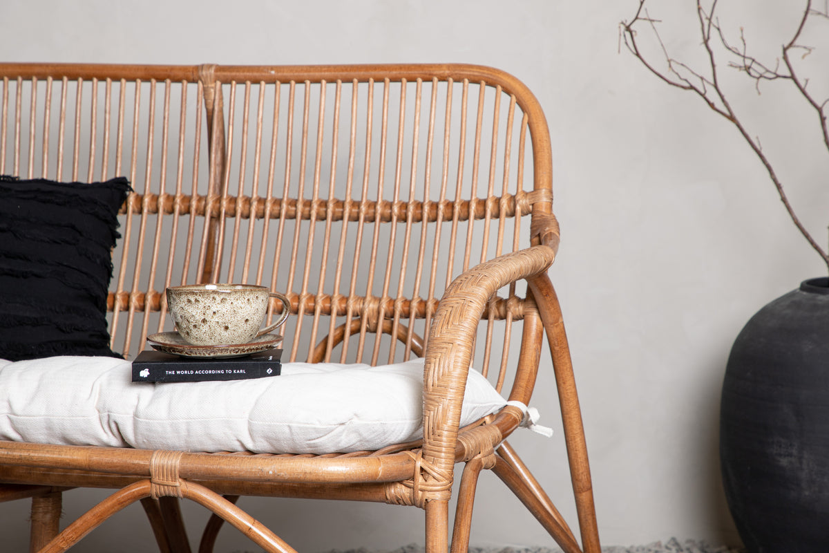 Nella 2-sitssoffa, natur