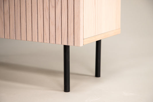 Björkön skåp, vitputsad 103x80x30