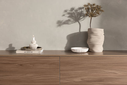 Frihamn byrå, valnöt