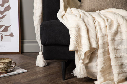 Katlyn pläd med tofsar 170 x 130 cm, off-white