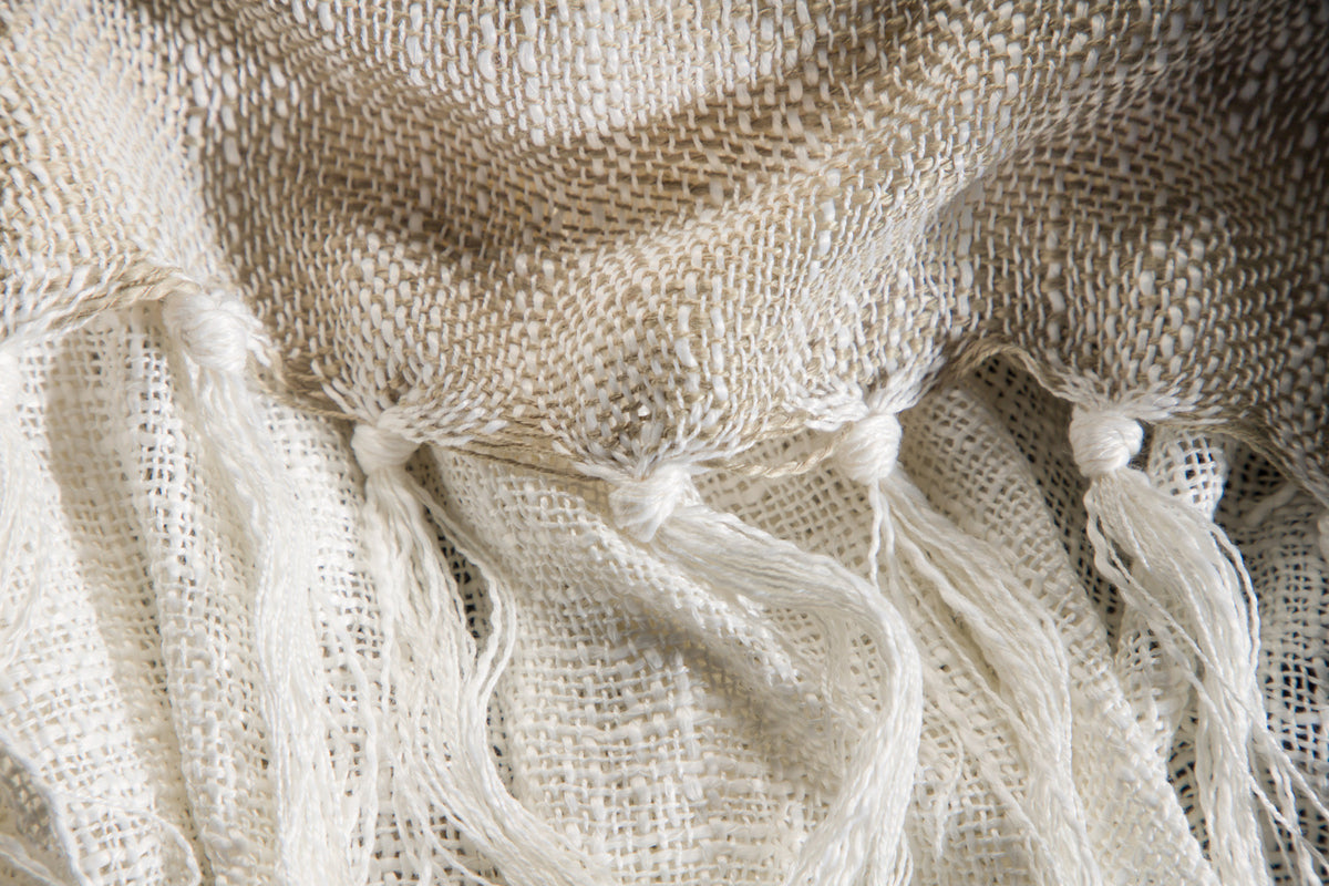 Sandy pläd 170 x 130 cm, beige/vit