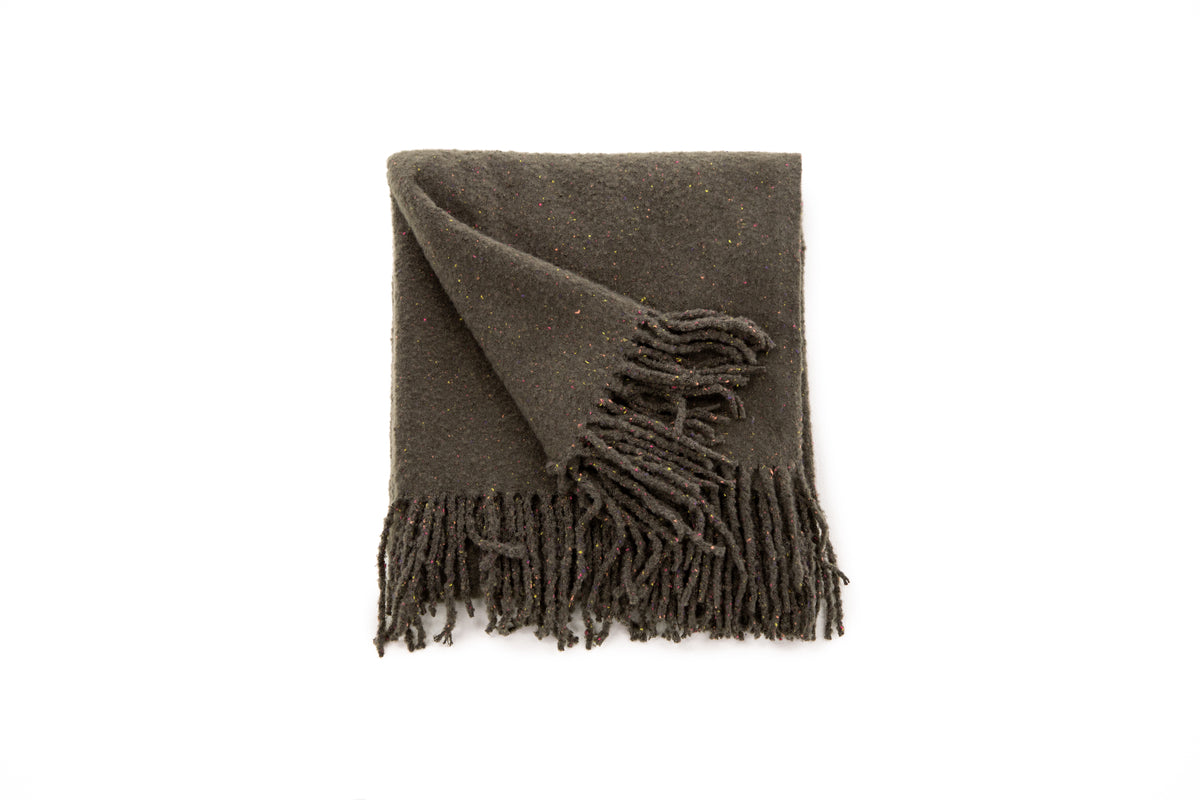 Tilly pläd 170 x 130 cm, mörkgrå