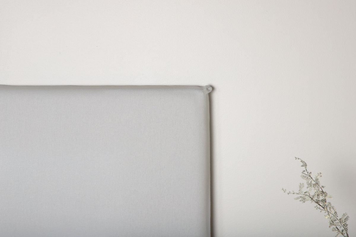 Saga sänggavelöverdrag 180 x 140 cm, ljusgrå