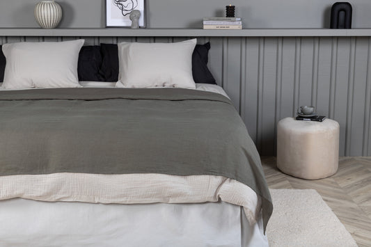 Milo överkast i linne 260 x 260 cm, ljusgrå