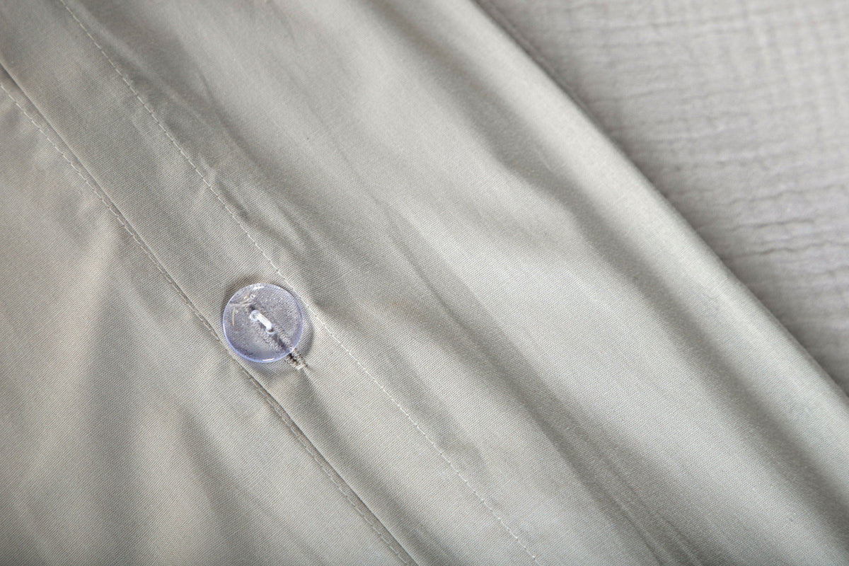 Mila ljusgrått påslakanset till dubbelsäng