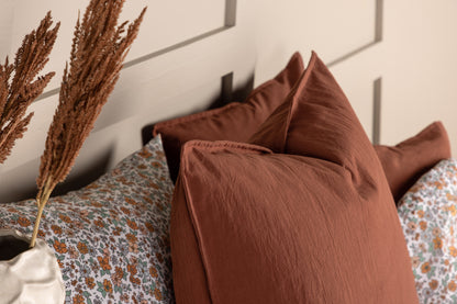 Ronja kuddfodral 60 x 60 cm, rostad röd