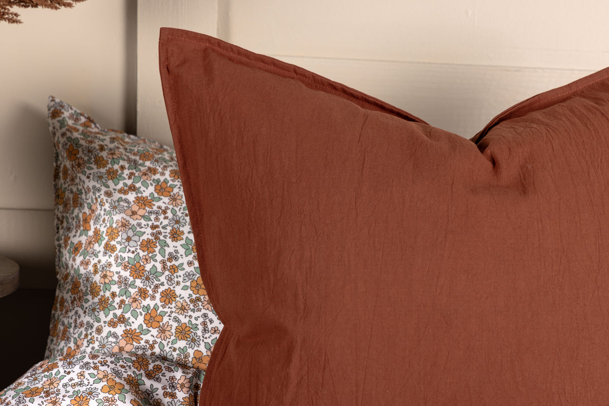 Ronja kuddfodral 60 x 60 cm, rostad röd