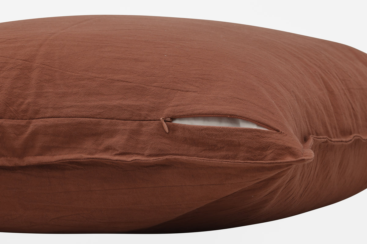 Ronja kuddfodral 40 x 60 cm, rostad röd